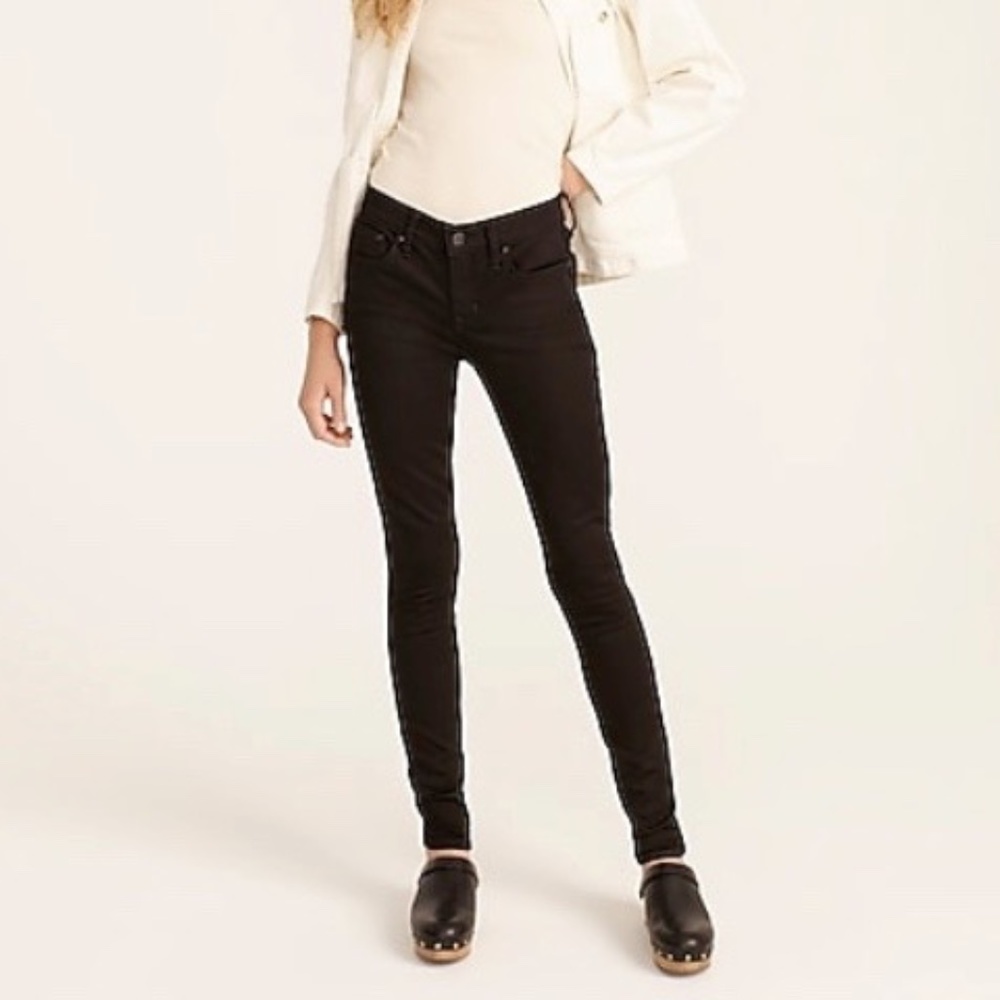 J. CREW 8" Stretchy Toothpick Jean with Perfecting Pockets in True Black